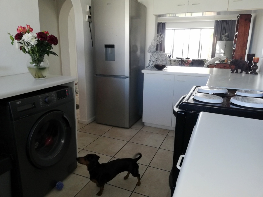 To Let 2 Bedroom Property for Rent in Beachfront Western Cape